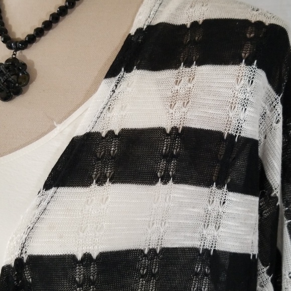 LulaRoe stripe open hi low cardigan. Size S - Picture 2 of 8